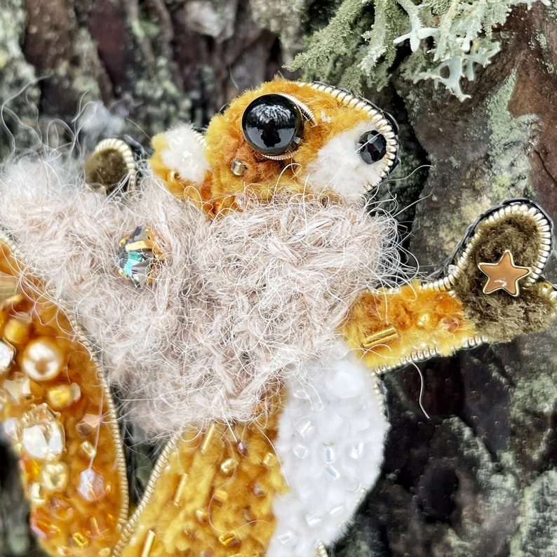 Squirrel brooch, Squirrel pin, Embroidered squirrel, Beaded brooch, Beaded squirrel, Gift for squirrel lovers, Handmade brooch, Winter pin image 2