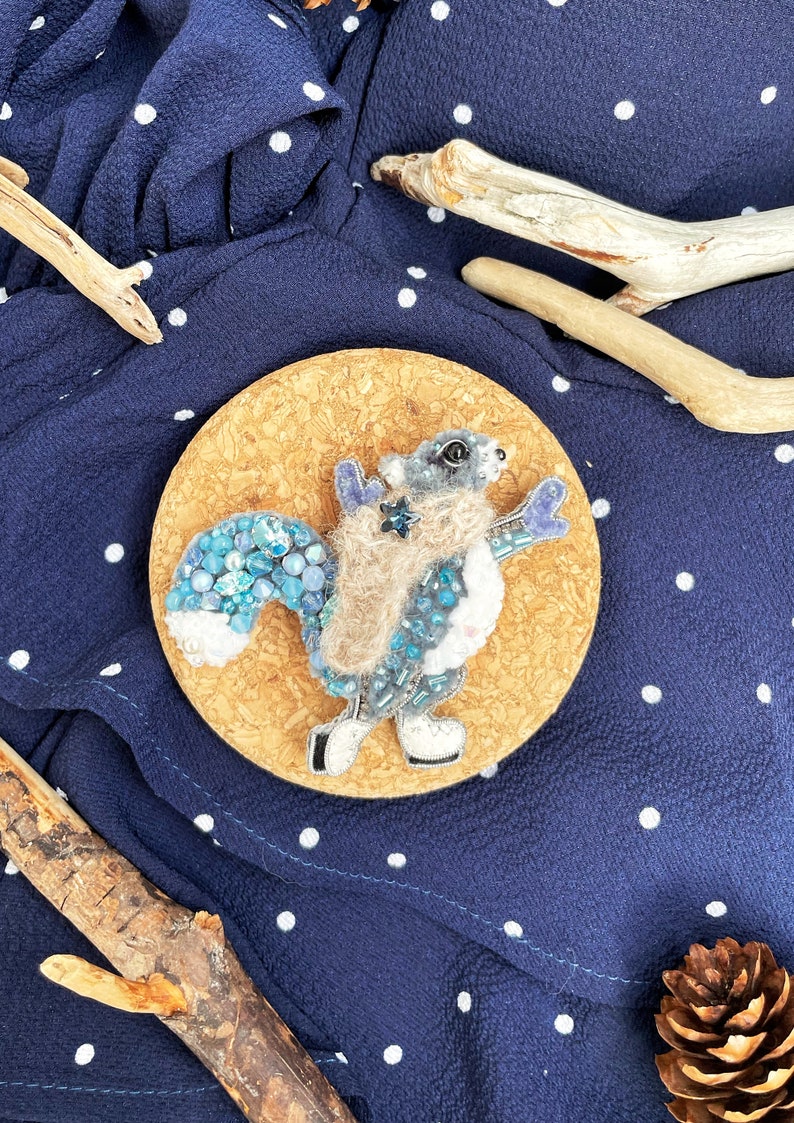 Squirrel brooch, Squirrel pin, Embroidered squirrel, Beaded brooch, Beaded squirrel, Gift for squirrel lovers, Handmade brooch, Winter pin image 7