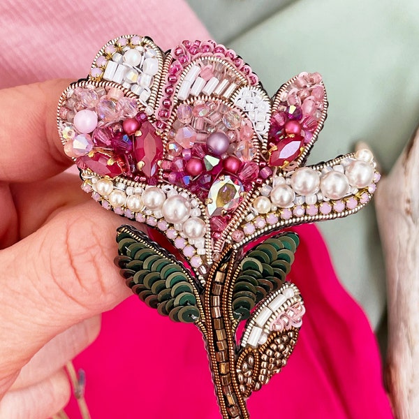 Pink brooch pin, Flower brooch, Beaded flower brooch, Magnolia brooch, Luxury brooch pin, Beaded brooch, Crystal flower, Bulk brooch