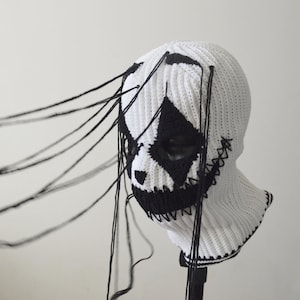 Cagoule au crochet personnalisée masque facial à franges de clown Joker