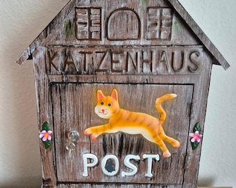 Mailbox Cat House with Newspaper Roll Shabby Style Garden Summer Cat Mietz