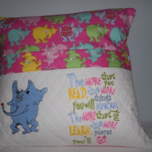 Dr. Seuss Reading Pocket Pillow: Embroidered Kids Gift