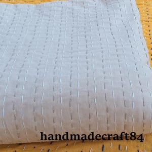 Beige Kantha Quilt-// Handgenähter Baumwollfaden Handgenähter Kantha Überwurf // Beige Decke und Quilt