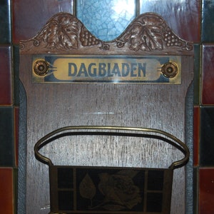 Adorável porta-jornais Art Nouveau, porta-cartas, decoração, década de 1920, porta-jornais, porta-jornais, organizador