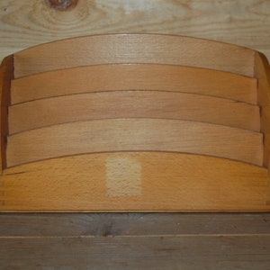 Lovely Beech Vintage 1950s Letter Tray, organizador de escritorio, bandeja de cartas