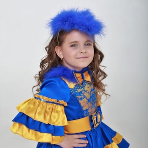 Bird costume, titmouse, carnival costume, dress for a children&#39;s party.