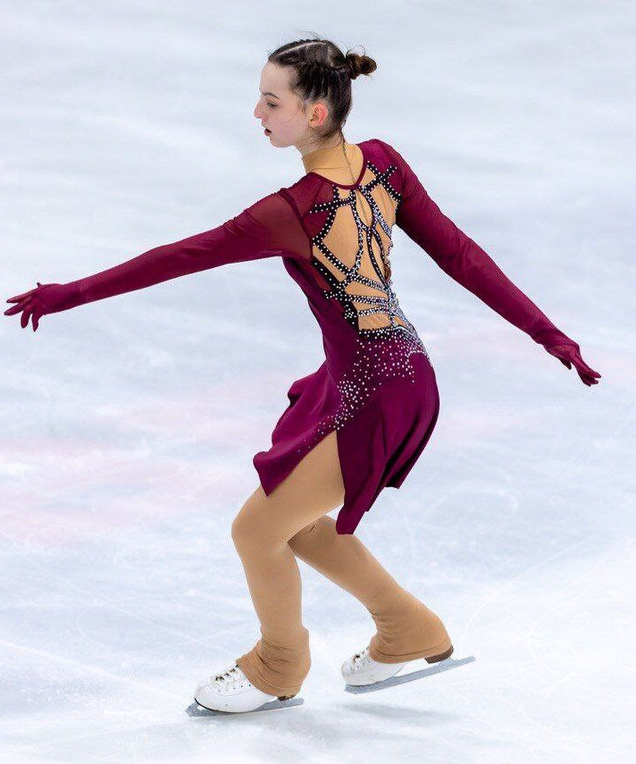 Figure skating dress, sports dress, sports dress, burgundy dress, figure skating