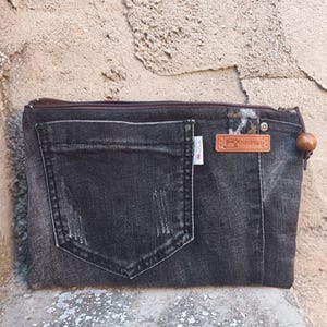 Nachhaltiger Style: Upcycling-Jeans-Geldbörse mit einem Hauch Vintage-Charme