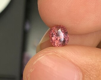 0.84ct natural orange sapphire unheat