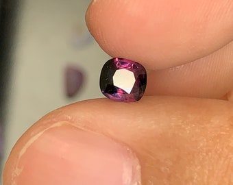 0.60ct natural black pink sapphire unheat