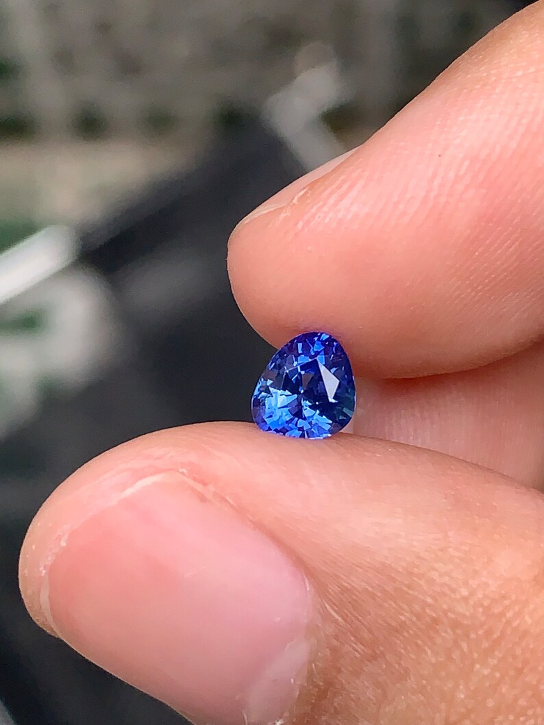 0.70ct Natural blue sapphire Unheat Vietnam image 2