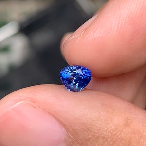 0.70ct Natural blue sapphire Unheat Vietnam image 1