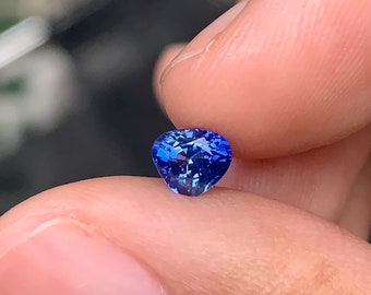 0.70ct Natural blue sapphire Unheat Vietnam