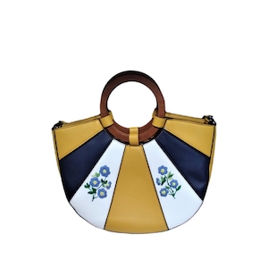sac femme, sac brodé, sac en simili cuir,, sac de ville , cadeau, sac bandoulière, sac original,