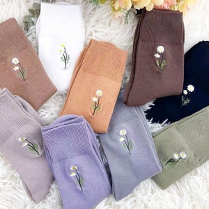 Flower embroidered socks,colored socks,cotton socks,sunflower socks,daisy socks,women's socks,cute sock,breathable sock,gifts for her,casual