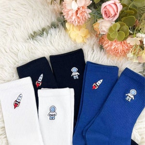 Astronaut embroidered socks,rocket embroidered socks,sports socks,Creative Sock,Fun Socks,Gift Ideas,Comfortable Daily Sock,Space Crew Socks