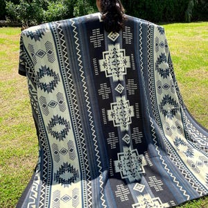Alpaca Wool Blanket in color blue and white in King size with a geometric Navajo pattern