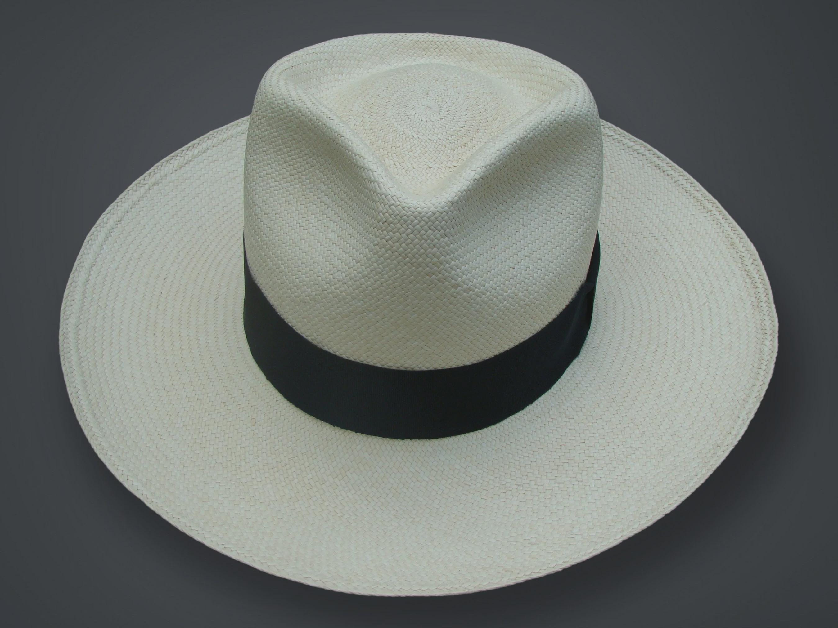 Genuine Panama Hat Montecristi Ecuador -  display picture 1