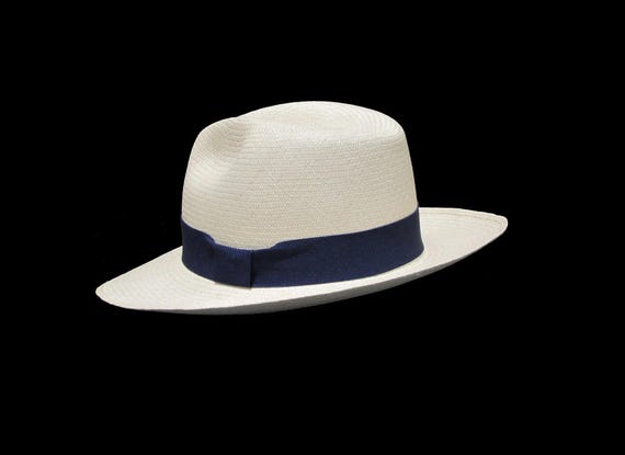 Genuine Panama Hat From Montecristi Ecuador -  display picture 3