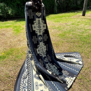 Alpaca Wool Blanket in color blue and white in King size with a geometric Navajo pattern, reversible