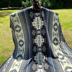 Alpaca Wool Blanket in color blue and white in King size with a geometric Navajo pattern