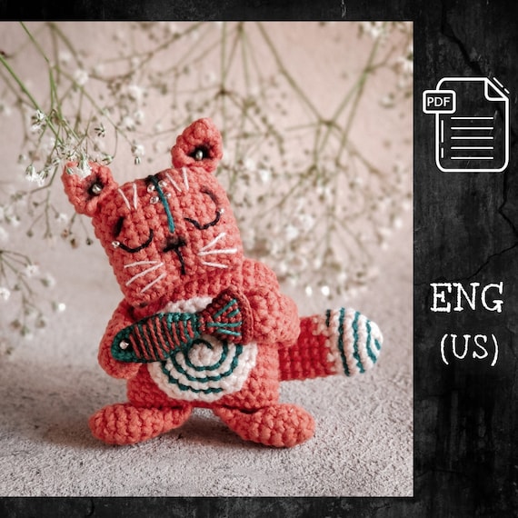 Crochet cat pattern / Amigurumi cat / Crochet cat with fish / Crochet little kitty / Kitty amigurumi tutorial / English PDF pattern