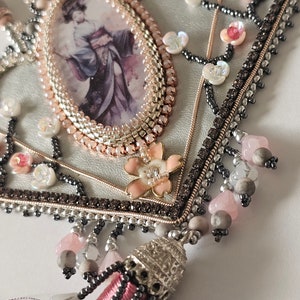 Collier japonais brodé de perles produit fini collection 3C image 7