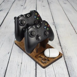 Wooden Controller Stand, Personalized Gift for Him, Gaming Controller Stand, Gift for Boyfriend, Gift for Men, Christmas Gift for Gamers