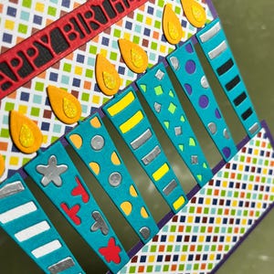 Geburtstagskerze Karte, Geburtstagskarte, handgefertigte Karte, geprägte Geburtstagskarte, einzigartige Geburtstagskarte, Feierkarte, Unisex-Karte, einrahmbar