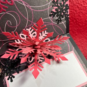 Sneeuwvlokkerstkaart, uitvouwkaart, roze kerstkaart, roze sneeuwvlokken, vrolijke kerstkaart, wenskaart, interactieve kaart,