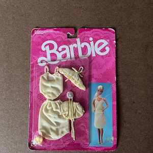 Barbie Fancy Frills Lingerie NRFP