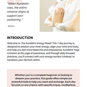 K&ouml;nnte beinhalten: Ein Leitfaden f&uuml;r das Kundalini Energy Reset. Der Text enth&auml;lt ein Zitat von MOOJI und die Einf&uuml;hrung in die 7-Tage-Reise. Der Leitfaden soll die innere Energie wecken, Geist und K&ouml;rper ausrichten und ein ausgeglicheneres Gef&uuml;hl vermitteln.