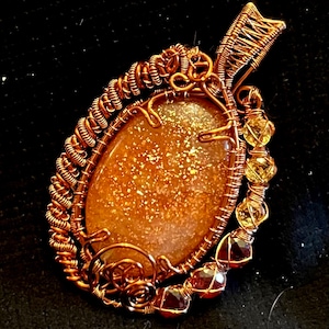 Sunstone pendant, wire wrapped pendant, heady wire wrap, heady wire wrapped pendant, statement necklace, wire wrapped copper pendant