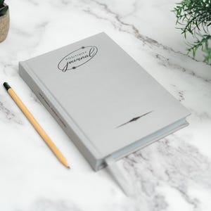 Positivity Journal - Daily wellness journal for men and women to enhance mindfulness, gratitude and positivity, reduce anxiety & depression