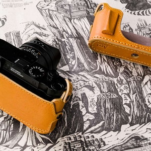 Half Case in leather for Leica Q3 (& Q3 43)