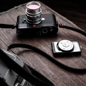 NECKSTRAP ROMA BLACK  for Leica M11 Q3 Monochrom Dlux8