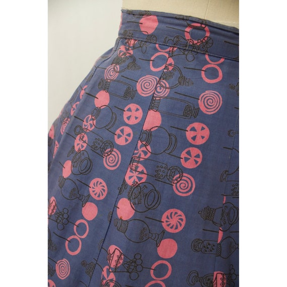 Vintage 1950s Novelty Print Circle Skirt // Blue … - image 6