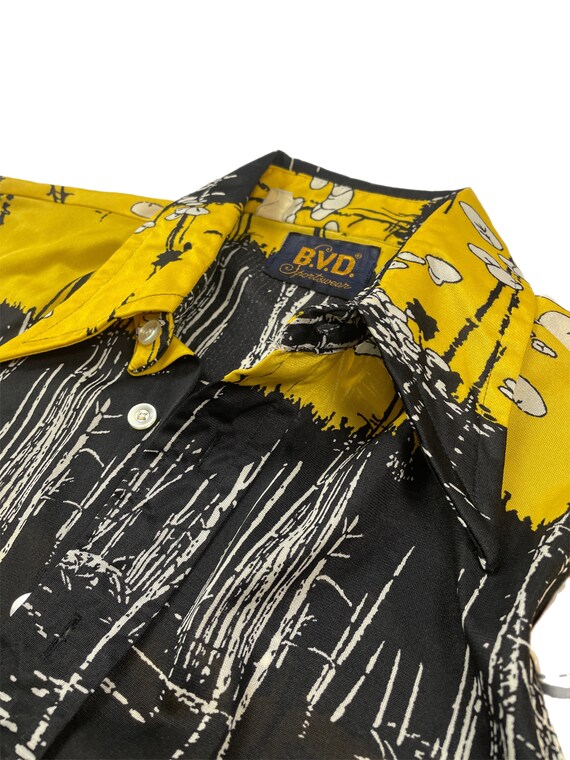 Vintage 1970s Mens Novelty Print Button Down // Black… Gem