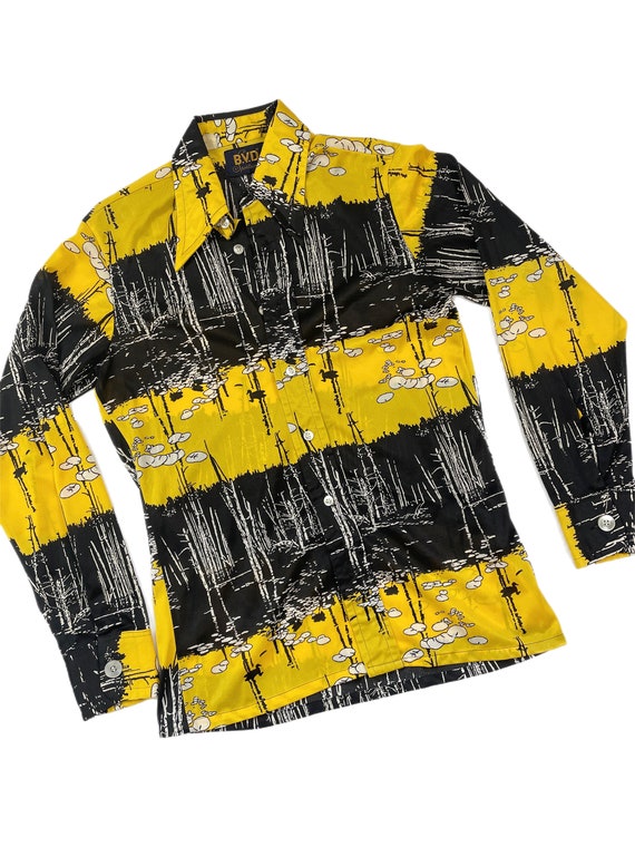 Vintage 1970s Mens Novelty Print Button Down // Black… Gem