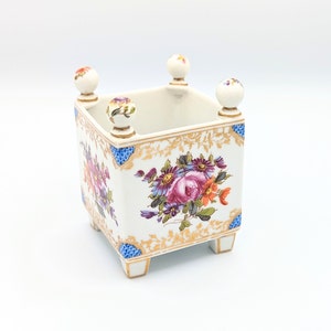 Maceta Choisy-le-Roy de porcelana, siglo XIX