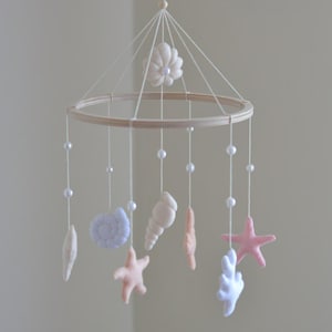 Sea baby mobile, nursery mobile seashells, ocean mobile girl