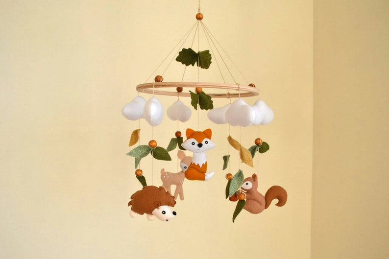 WaldTiere Baby Mobile, Fuchs Mobile, Wald Mobile, Fuchs Igel Eichhörnchen Reh Bild 3