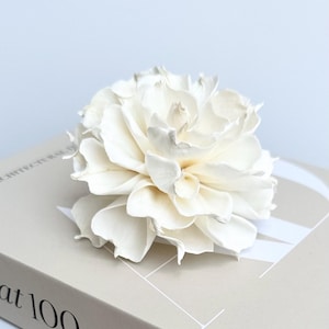 Diffuser flower, sola wood diffuser flower, natural wood flower for reed diffusers. Dahlia flower 10cm diameter. Birthday gift, mum gift.