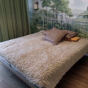 Schmiedeeisen Bett, Einfaches Metallbett, Minimalistisches Metallbett, Industrielles Eisenbett, Traditionelles Metallbett, Vintage Eisenbett, Metallbettrahmen