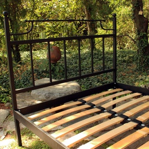 Metal bed, Unique Metal bed, Vintage Metal bed, Wrought iron bed, Simple metal bed, Iron bed frame, Steel bed, Sturdy Metal bed