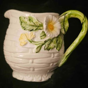Vintage Lefton Daisy Creamer