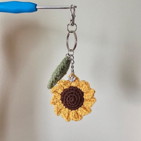 Sunflower Crochet Keyring, Crochet Keyring, Handmade Keyring, Sunflower Gift, Sunflower Keyring, Sunflower, Handmade Gift, Sunflower Charm