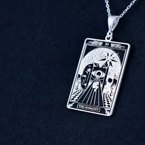 Die Kühnheit Halskette • Tarot Karte Halskette • 925K Handgemachter Sterling Silber Anhänger • Spiritueller Anhänger • Neujahrsgeschenk • Weihnachtsgeschenk