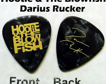 Hootie & The Blowfish Darius Rucker classic Rock band artist double sided signature Guitar Pick (i2)