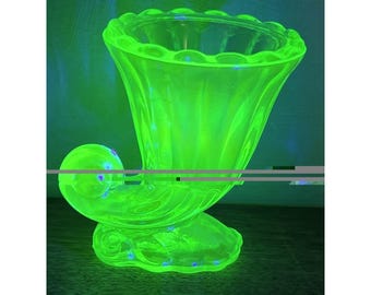 Vtg Uranium Glass Mini Cornucopia Toothpick Holder Imperial Glass Co